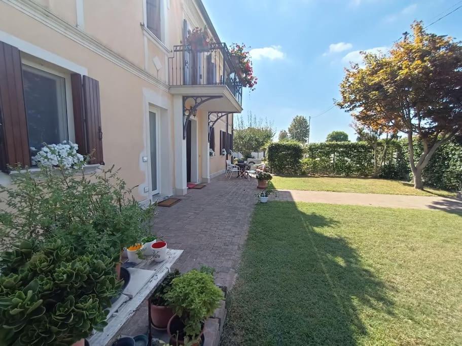 B&B We Care Appartamento Lendinara Exteriér fotografie
